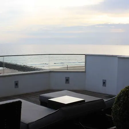 Luxury Ocean View Penthouse Near Lisbon